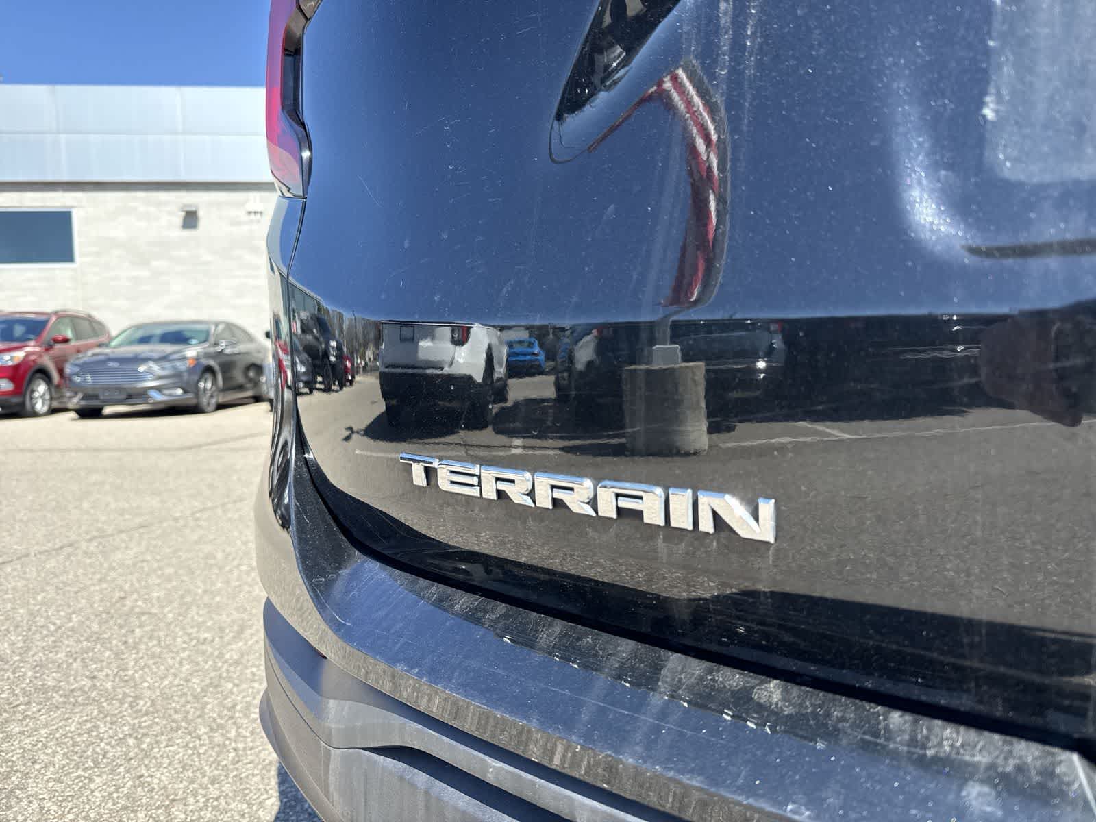 Thumbnail: 2020 GMC Terrain - 17