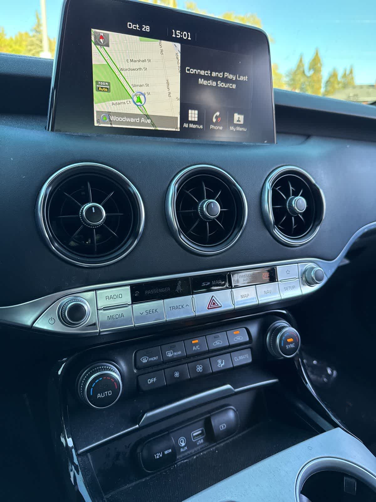 Thumbnail: 2018 Kia Stinger - 32