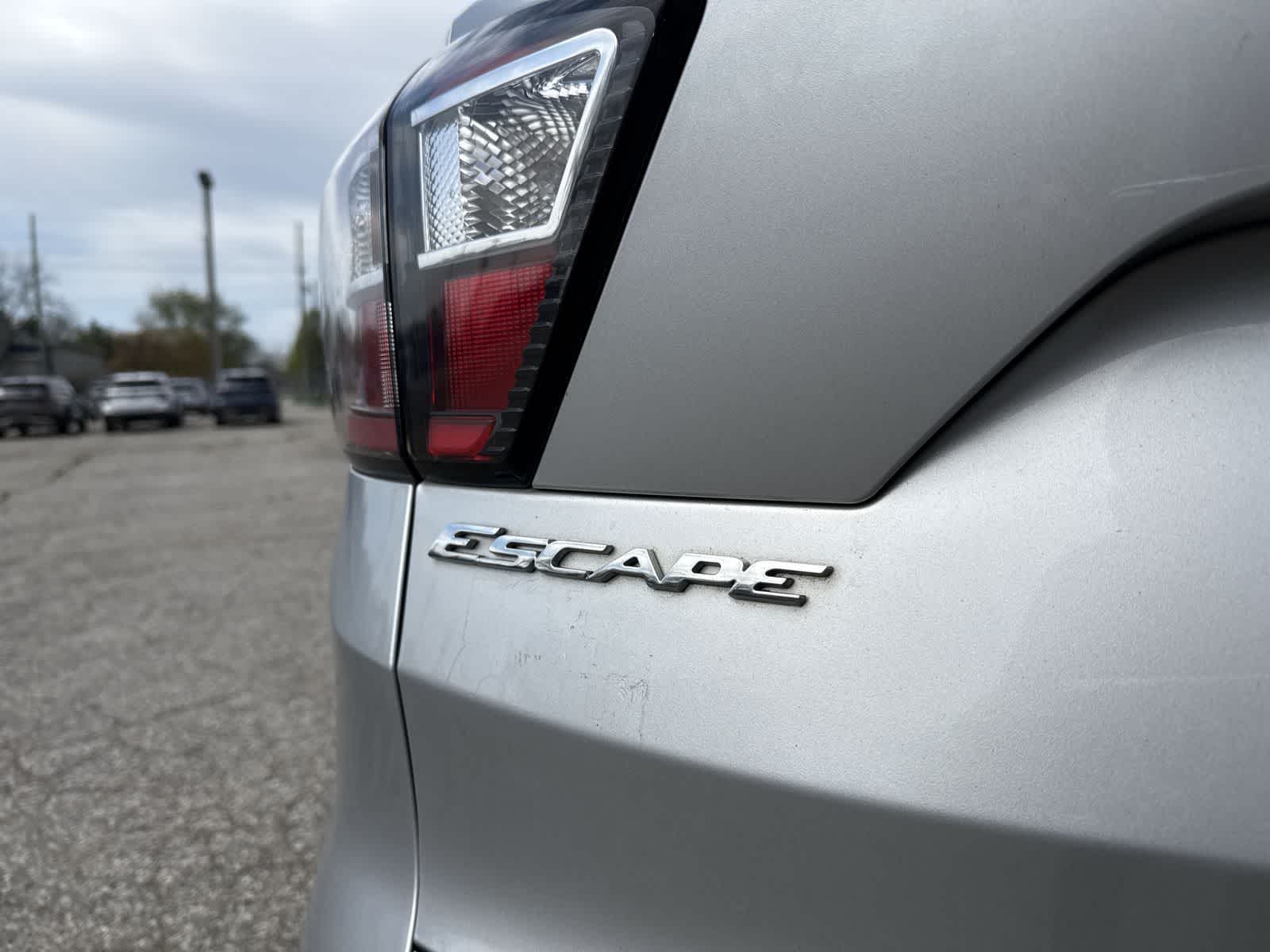 Thumbnail: 2018 Ford Escape - 17