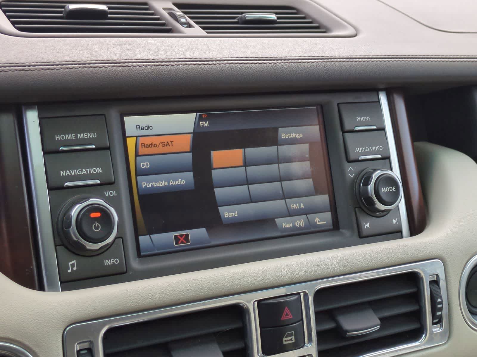 Thumbnail: 2012 Land Rover Range Rover - 33