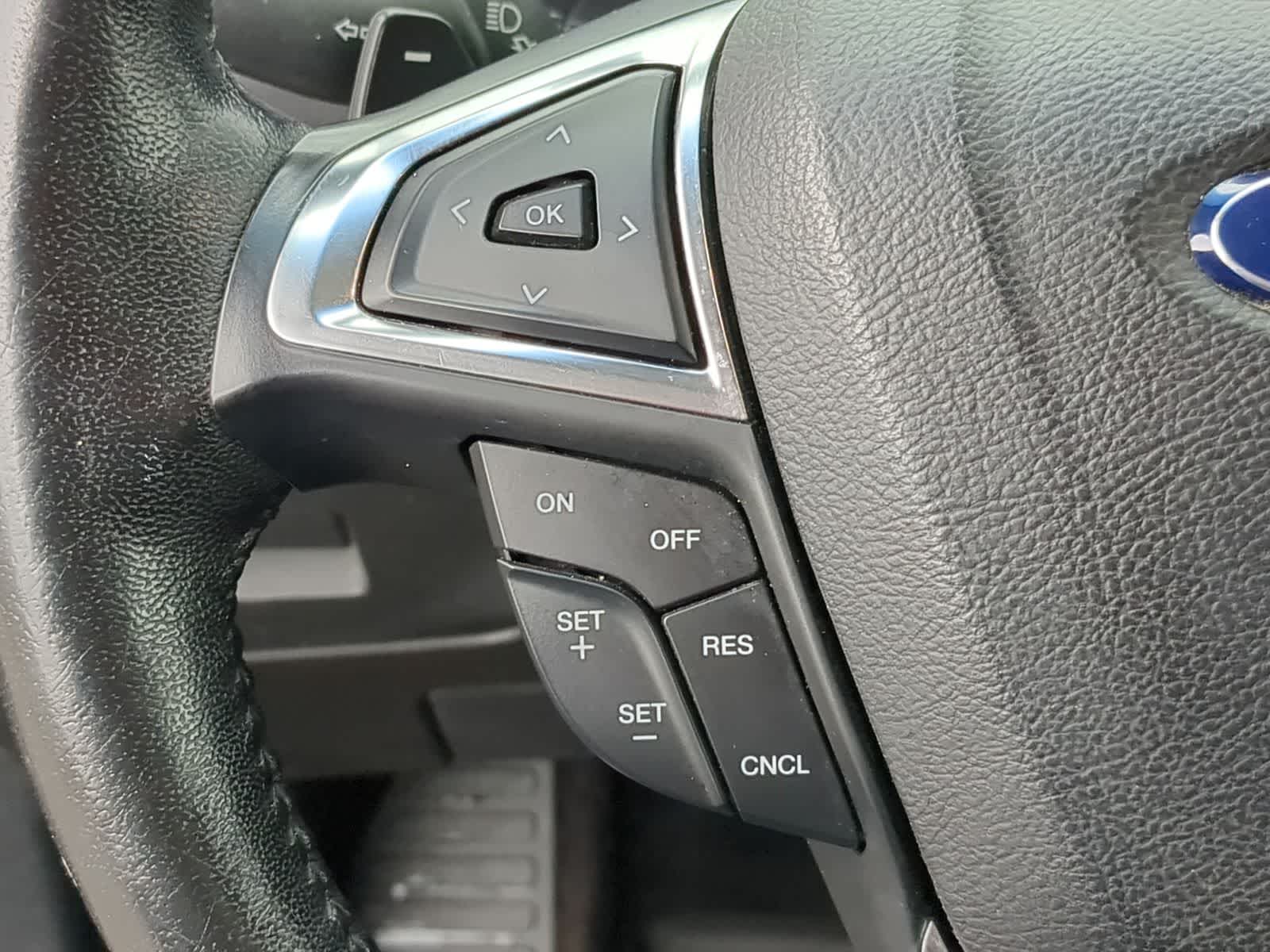 Thumbnail: 2017 Ford Edge - 29