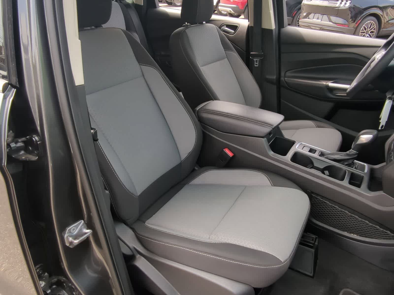 2018 Ford Escape SE 24