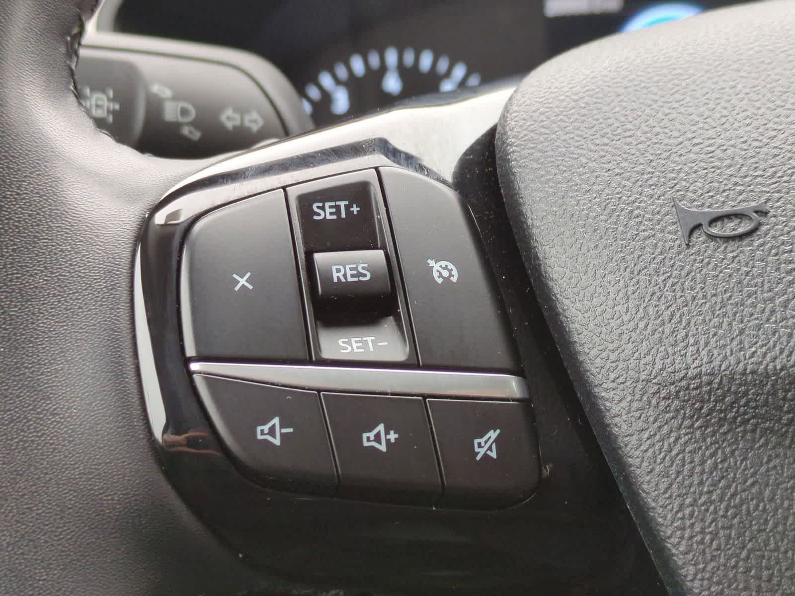 Thumbnail: 2022 Ford Escape - 28