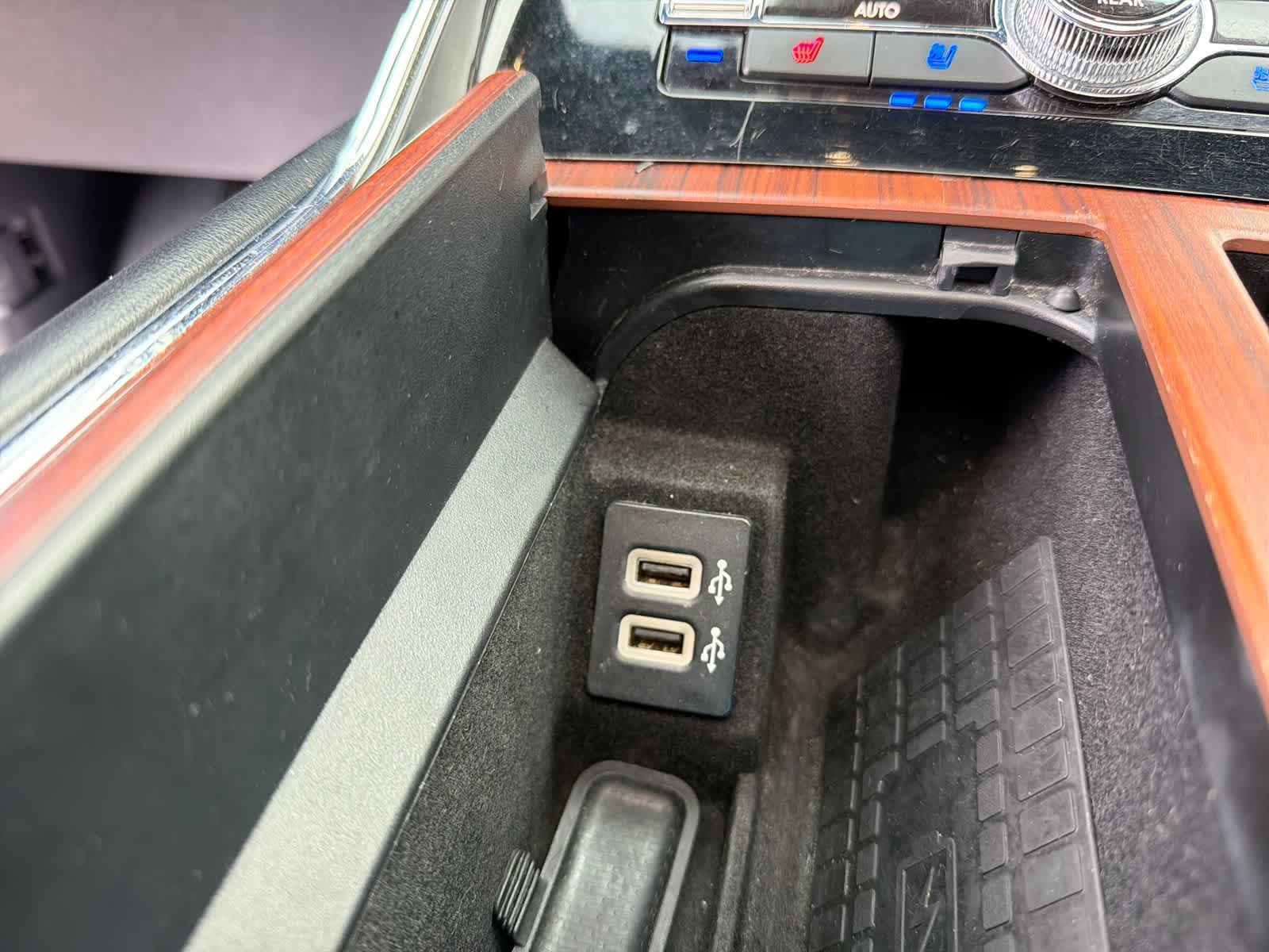 Thumbnail: 2019 Lincoln Navigator L - 35