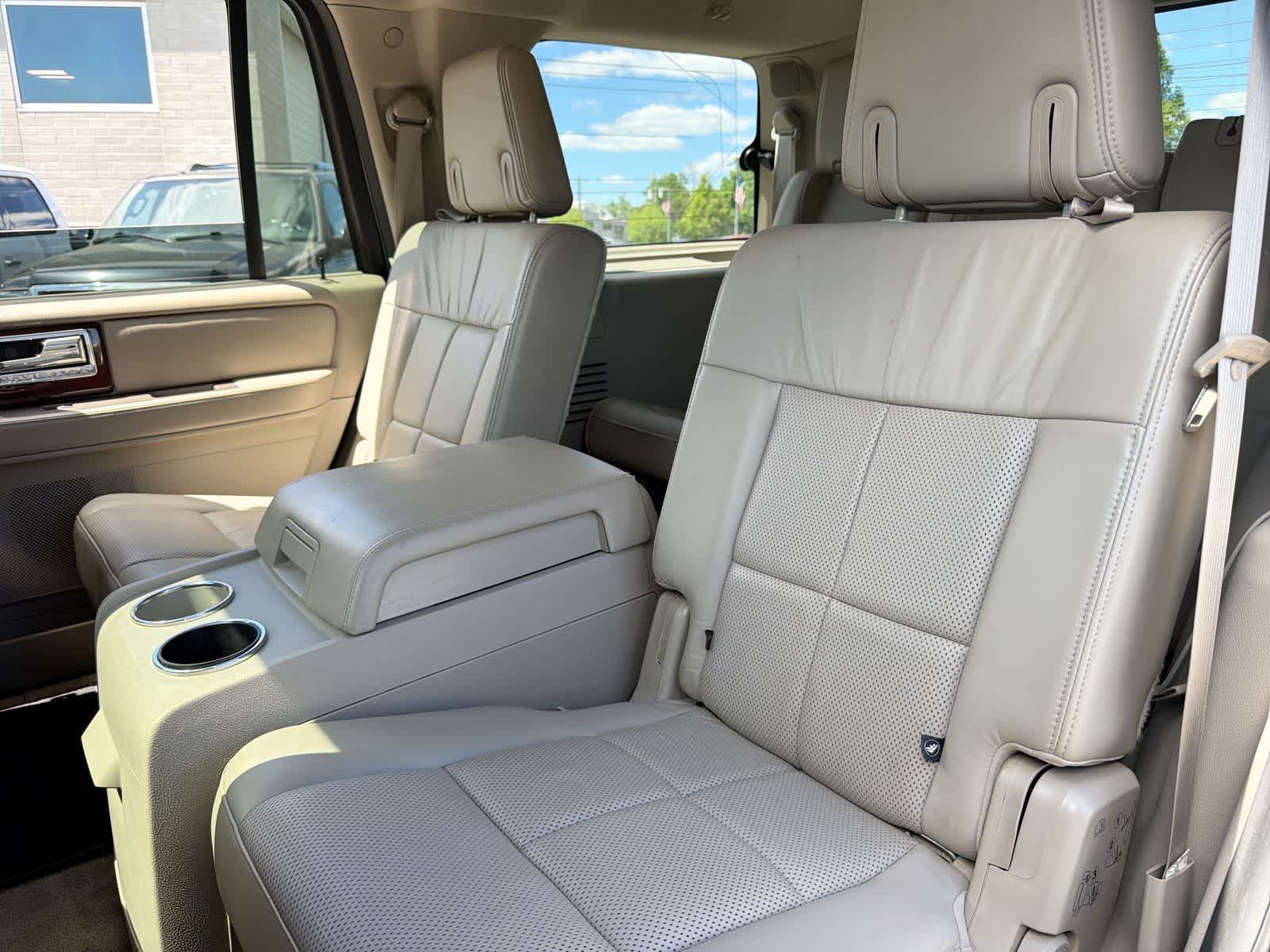Thumbnail: 2013 Lincoln Navigator - 24