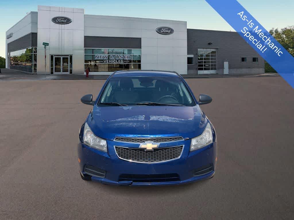 Thumbnail: 2013 Chevrolet Cruze - 3