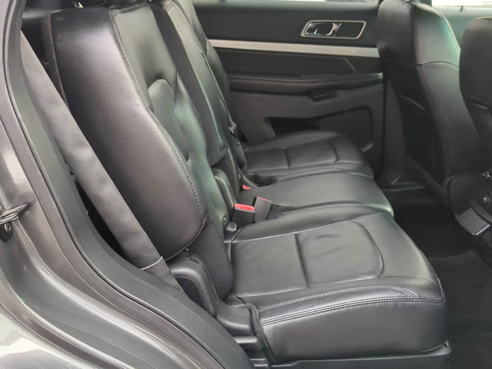 Thumbnail: 2016 Ford Explorer - 26