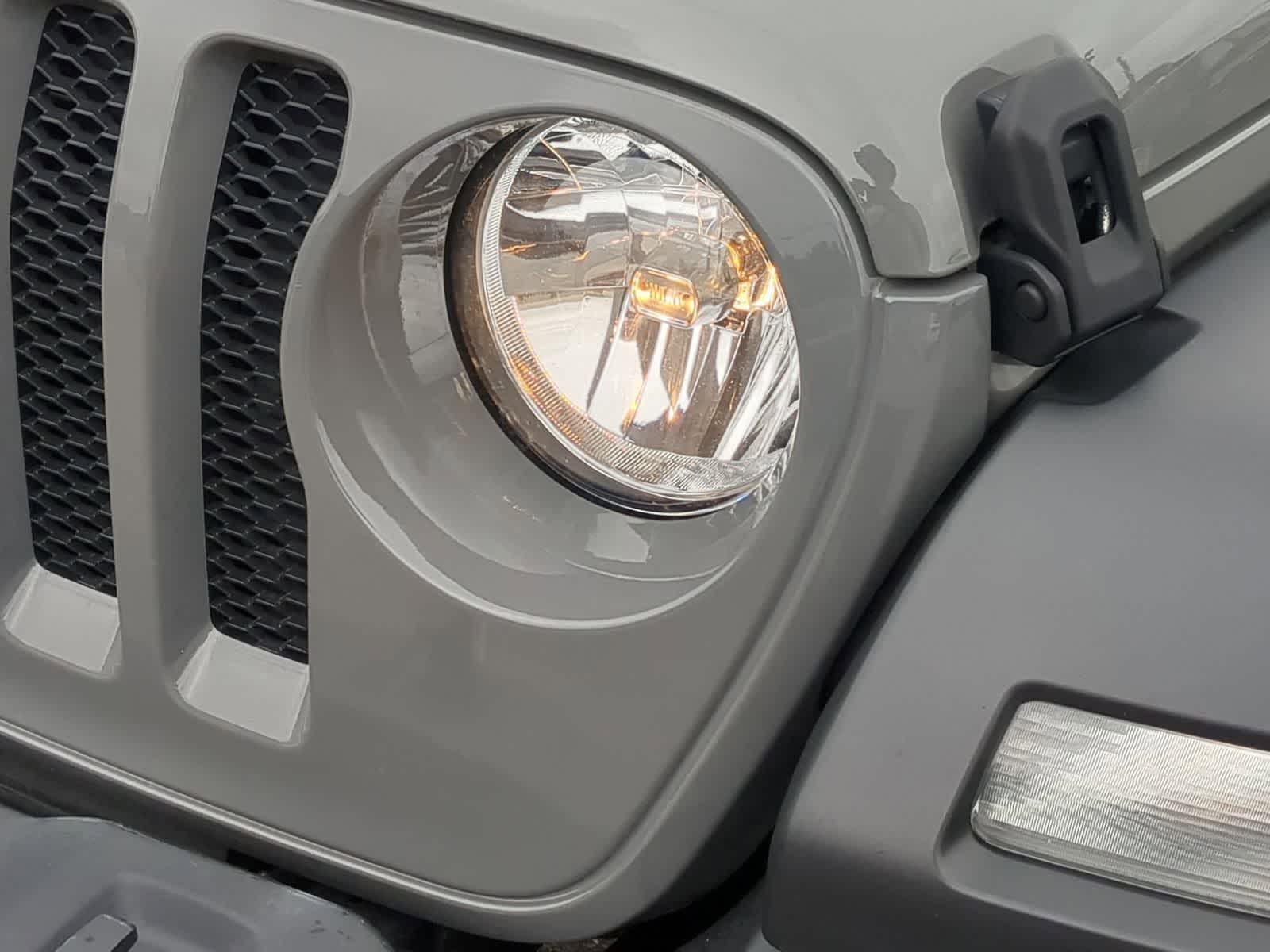 Thumbnail: 2021 Jeep Wrangler - 15