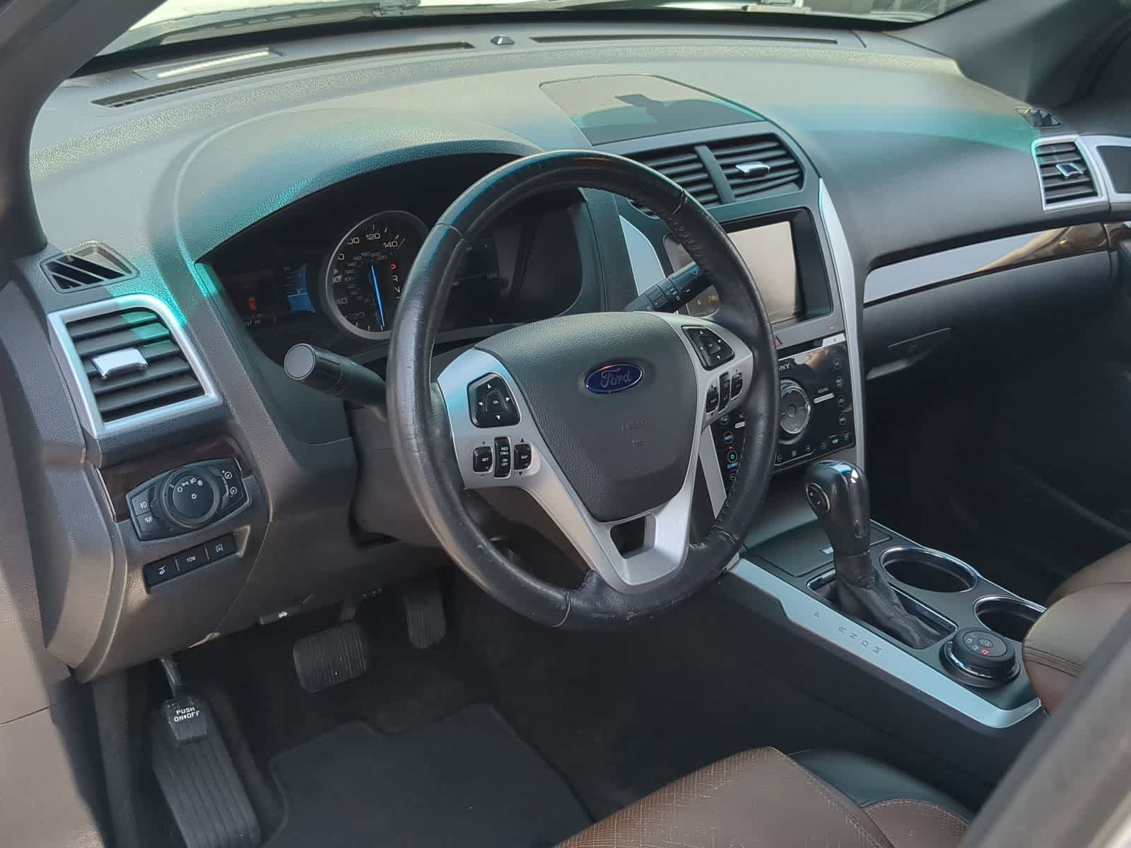 2012 Ford Explorer Limited 14