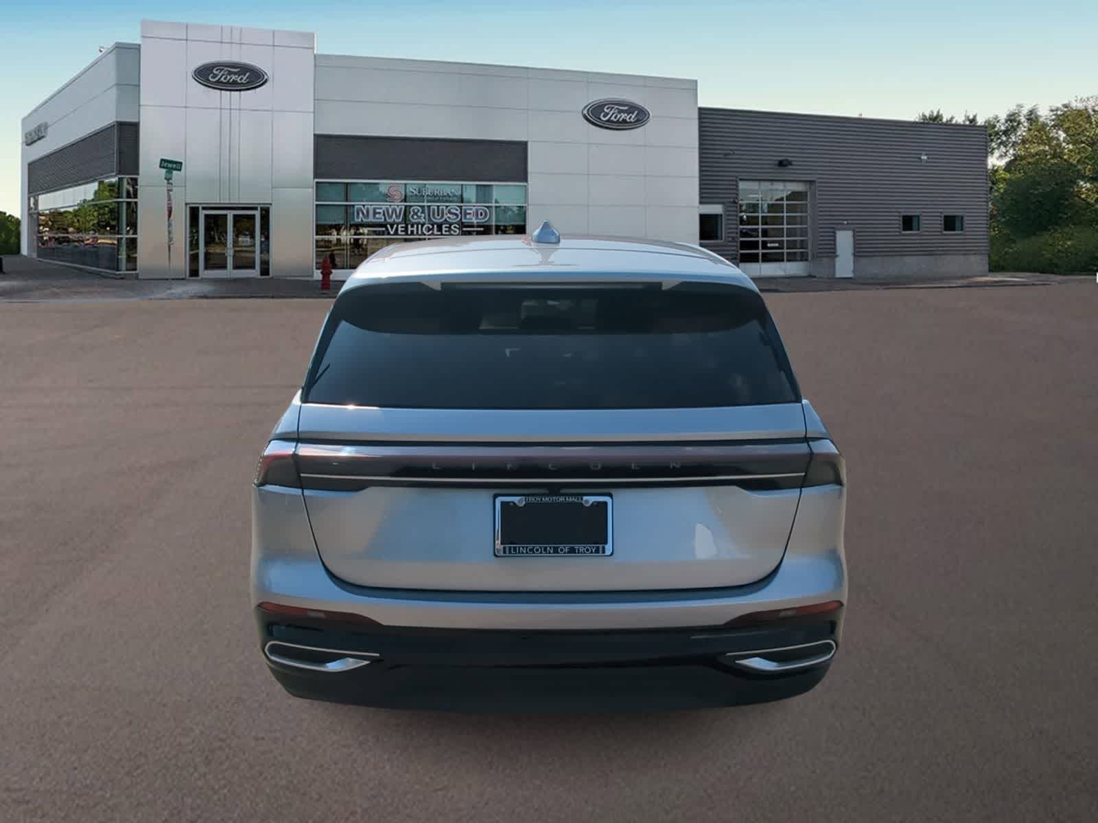 Thumbnail: 2024 Lincoln Nautilus - 10