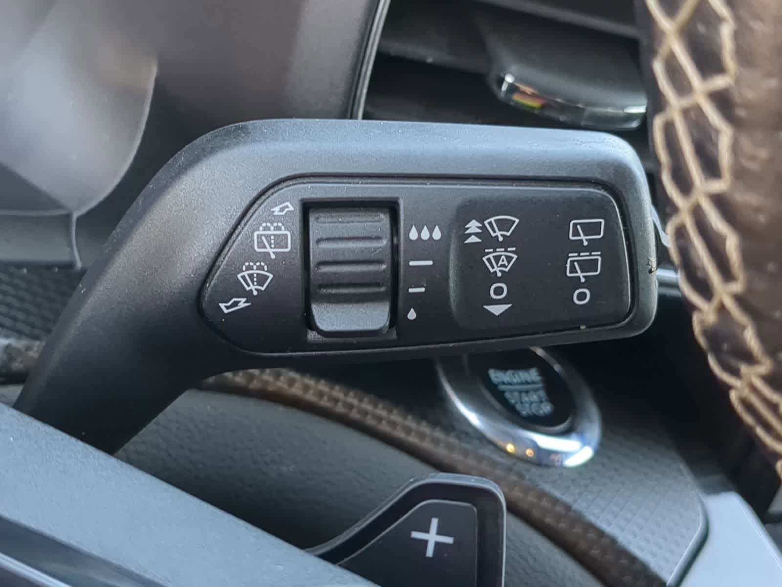 Thumbnail: 2023 Ford Explorer - 32