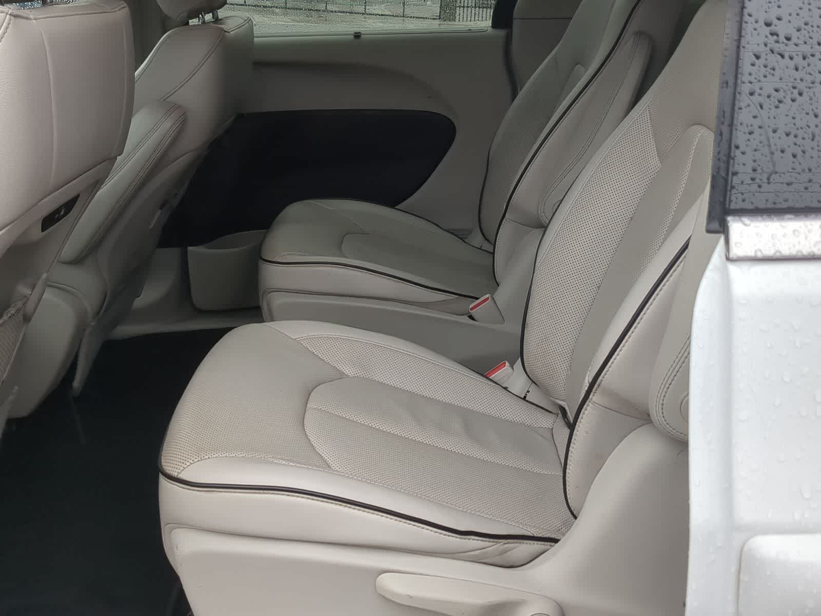 Thumbnail: 2021 Chrysler Pacifica - 26