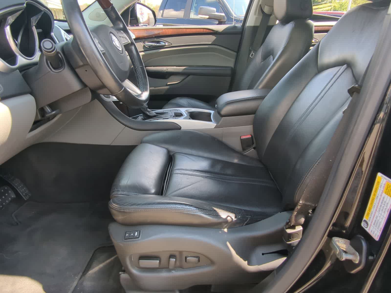 Thumbnail: 2010 Cadillac SRX - 22