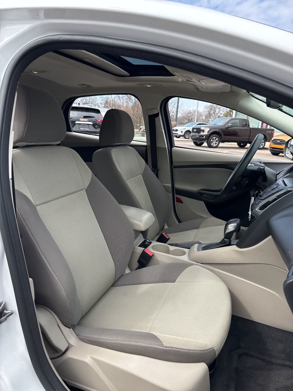 Thumbnail: 2013 Ford Focus - 18