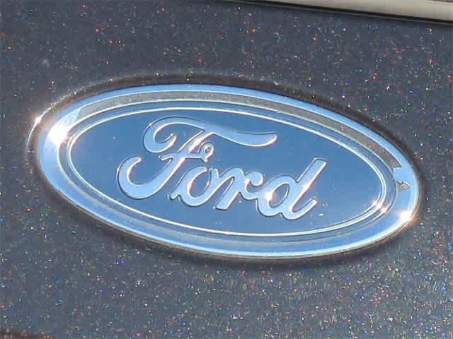 2015 Ford Focus SE 12