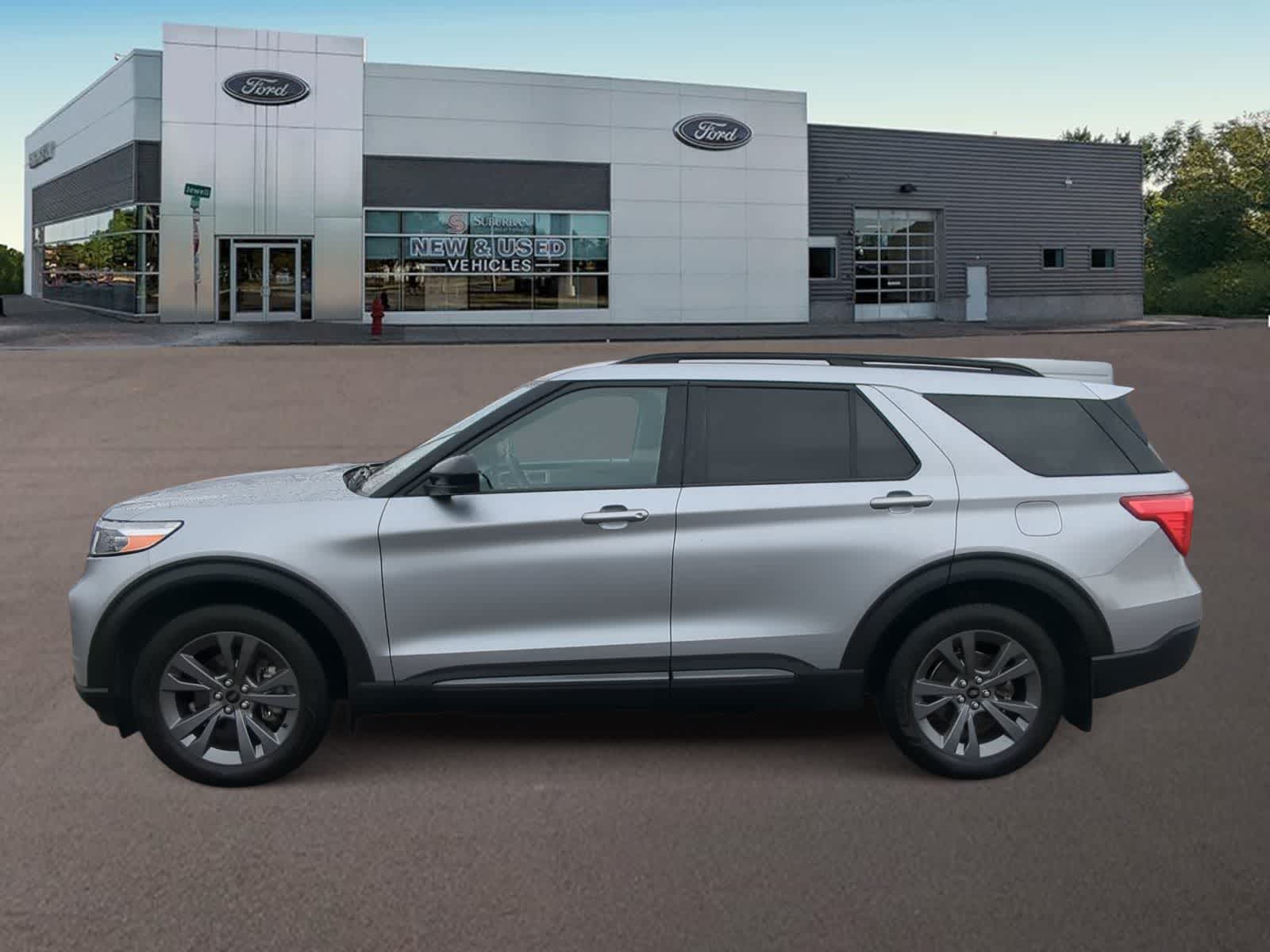 Thumbnail: 2022 Ford Explorer - 7