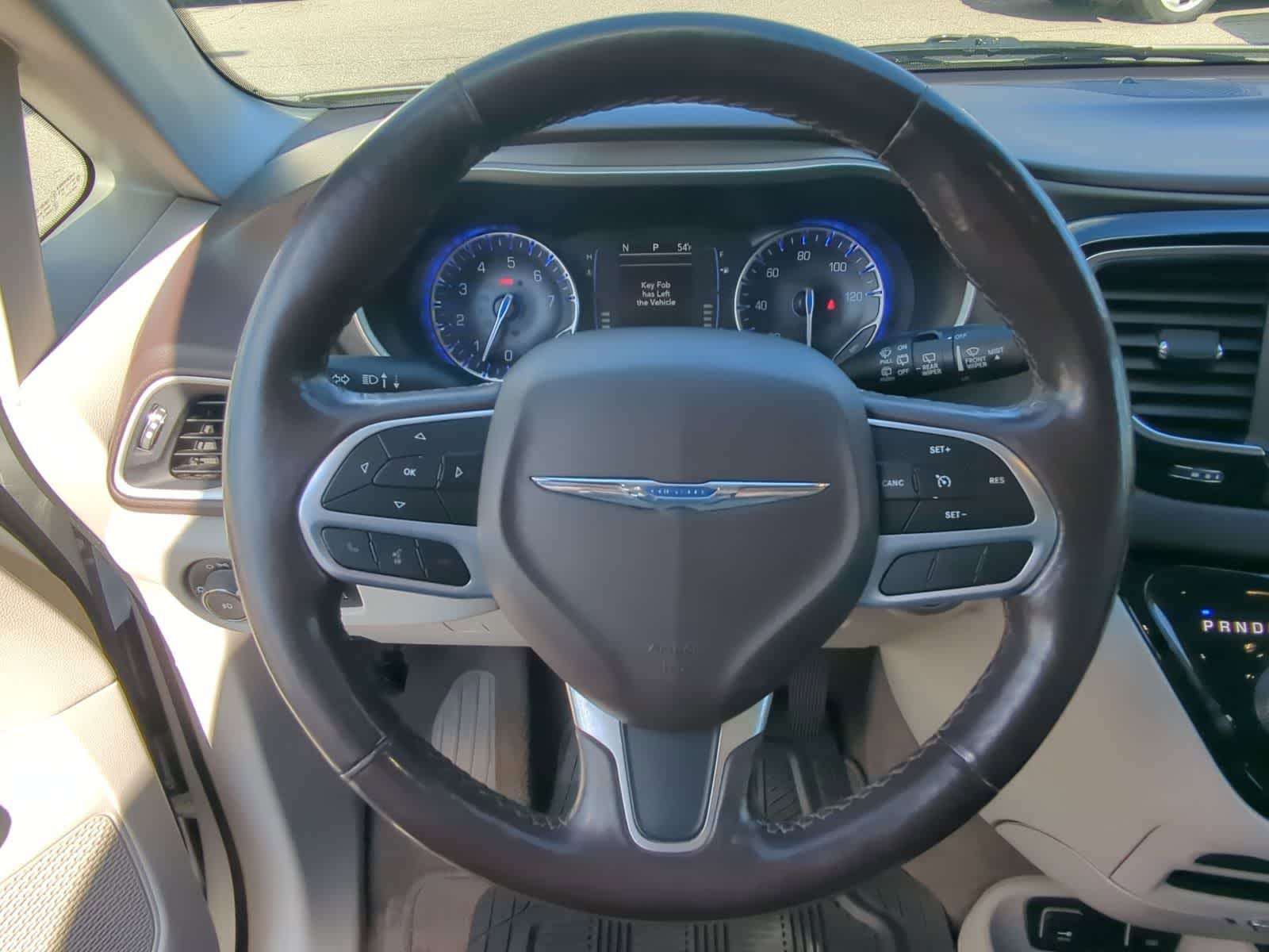 Thumbnail: 2019 Chrysler Pacifica - 27