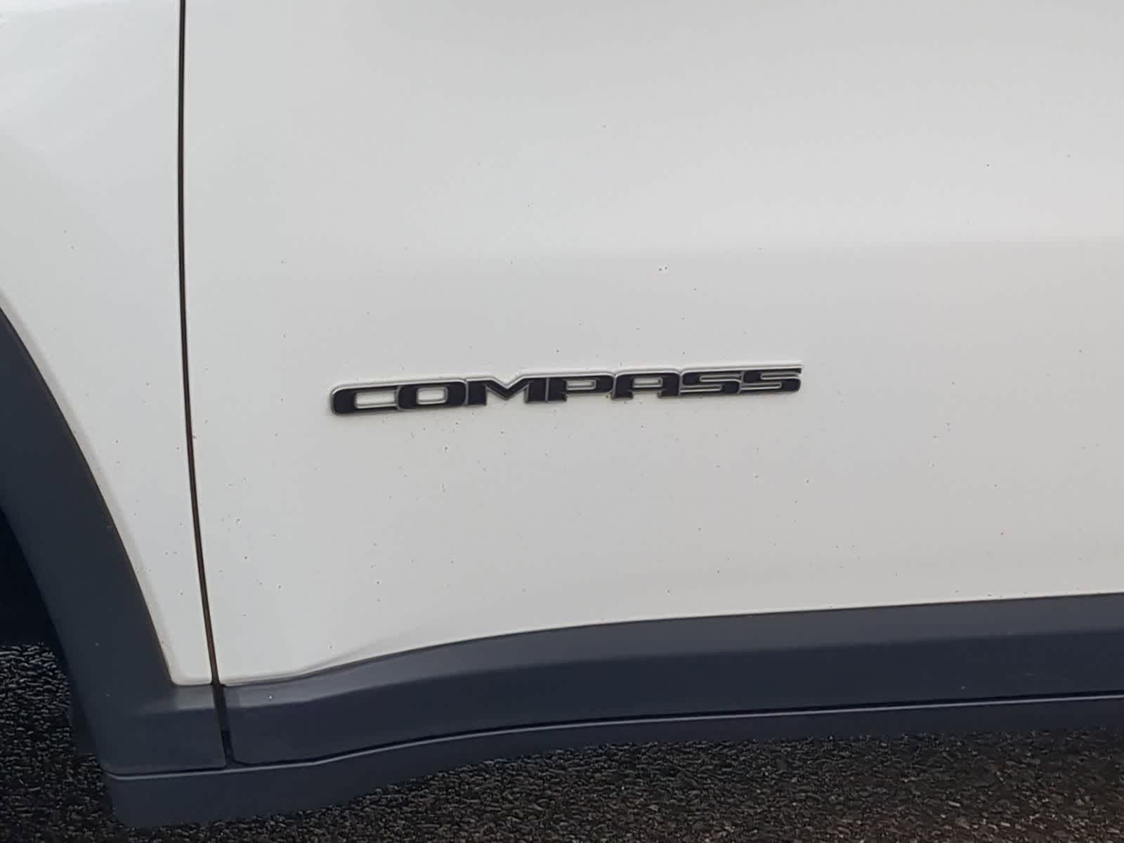 Thumbnail: 2018 Jeep Compass - 16