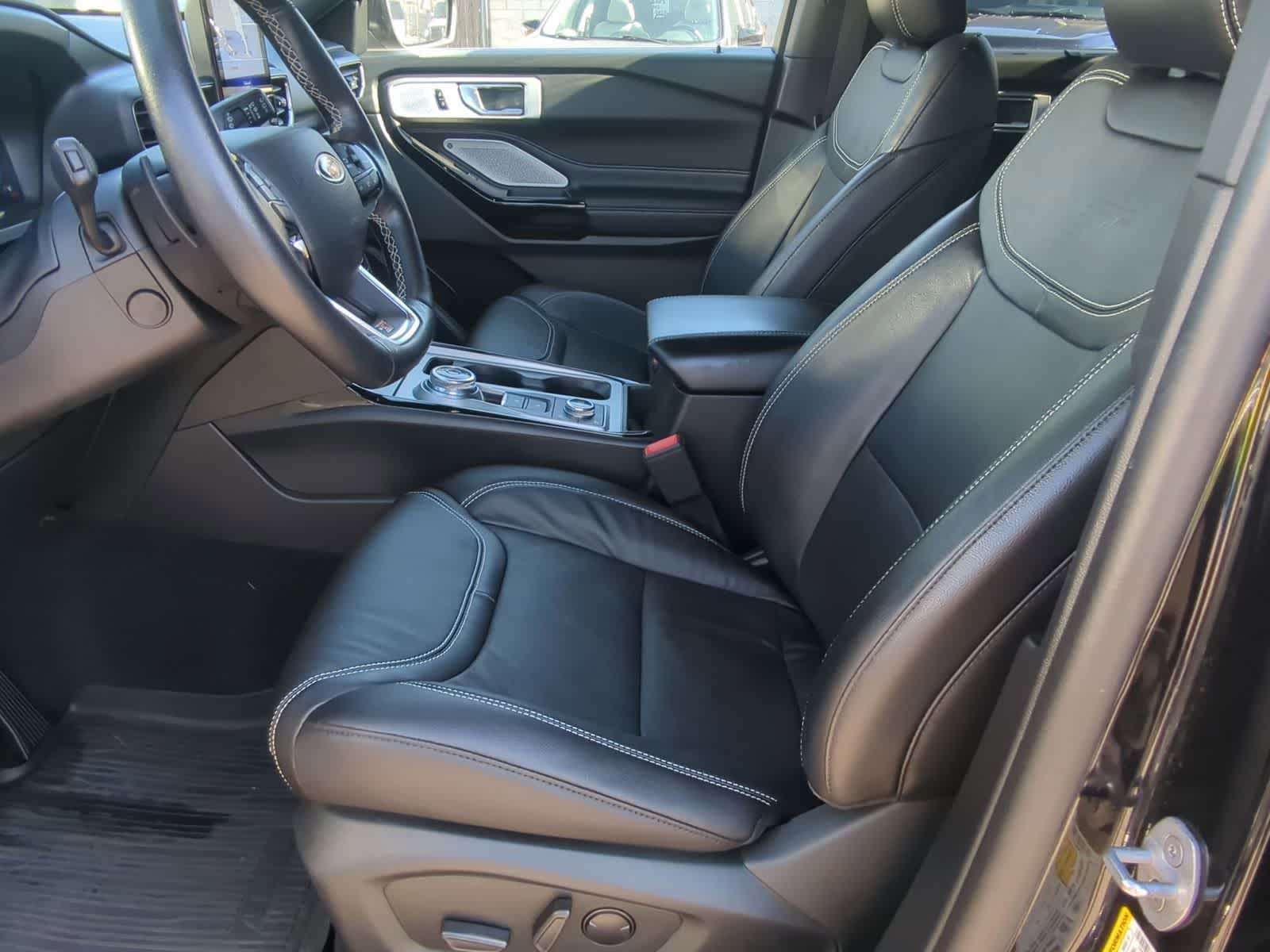 Thumbnail: 2023 Ford Explorer - 22