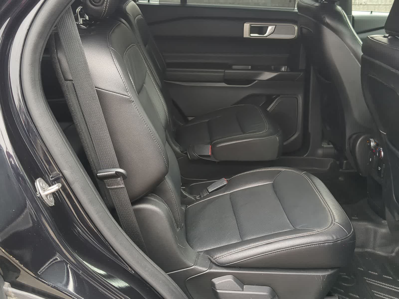 Thumbnail: 2020 Ford Explorer - 24