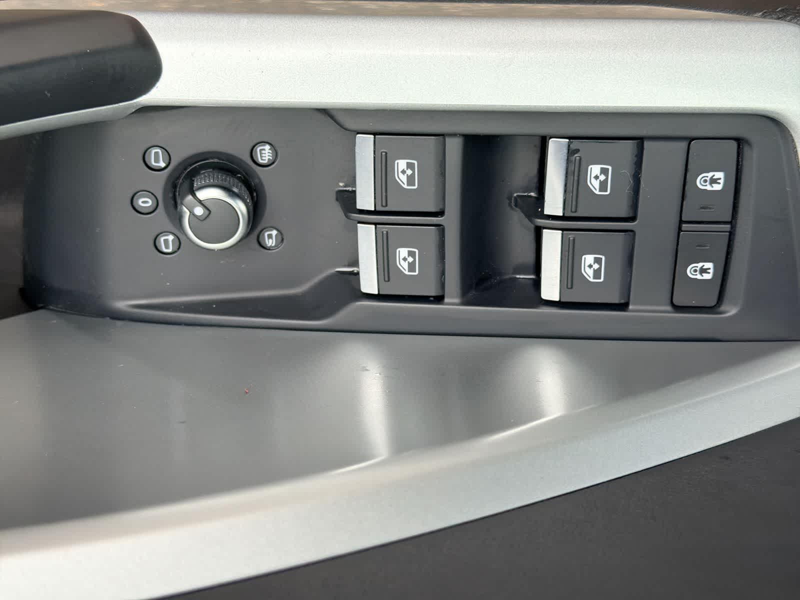 Thumbnail: 2021 Audi Q3 - 23