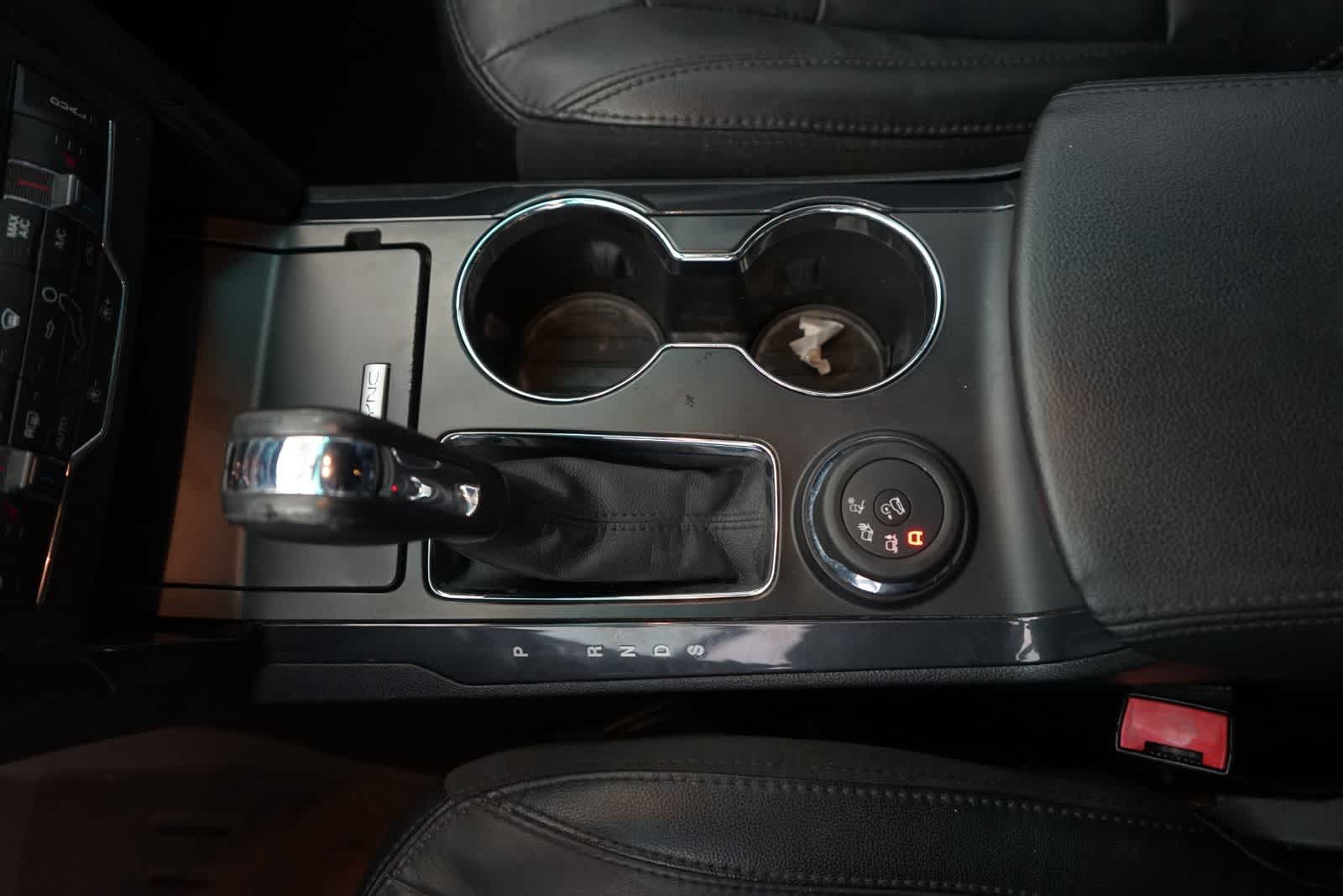 Thumbnail: 2016 Ford Explorer - 24