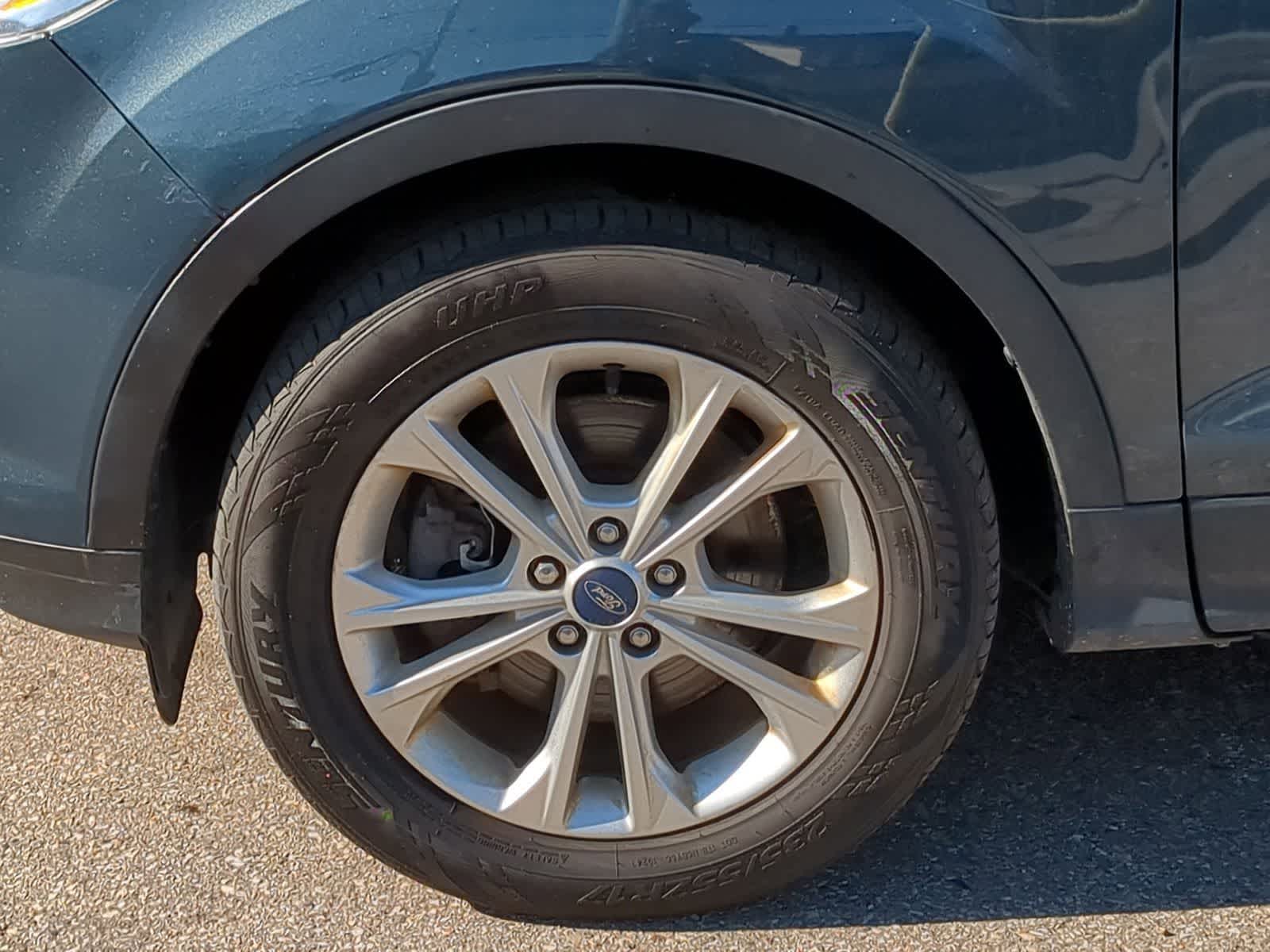 Thumbnail: 2019 Ford Escape - 17