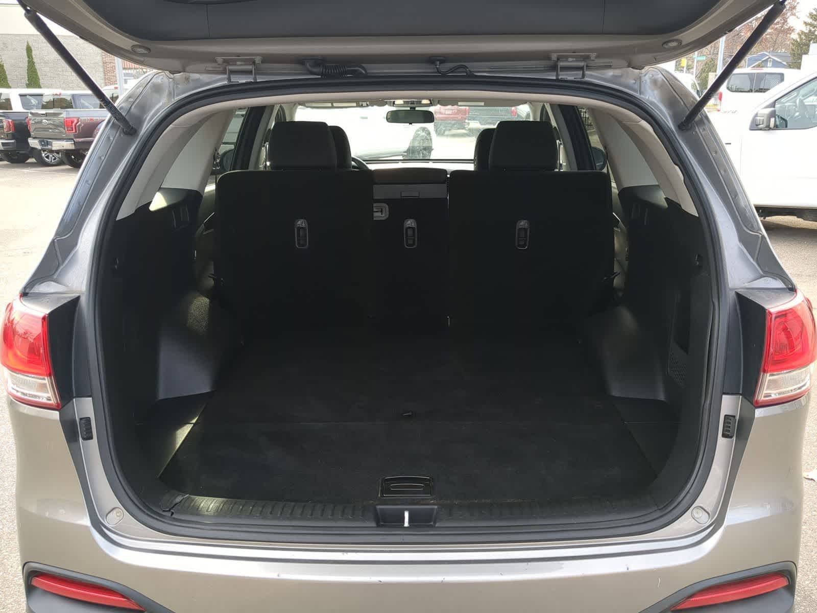 Thumbnail: 2017 Kia Sorento - 33