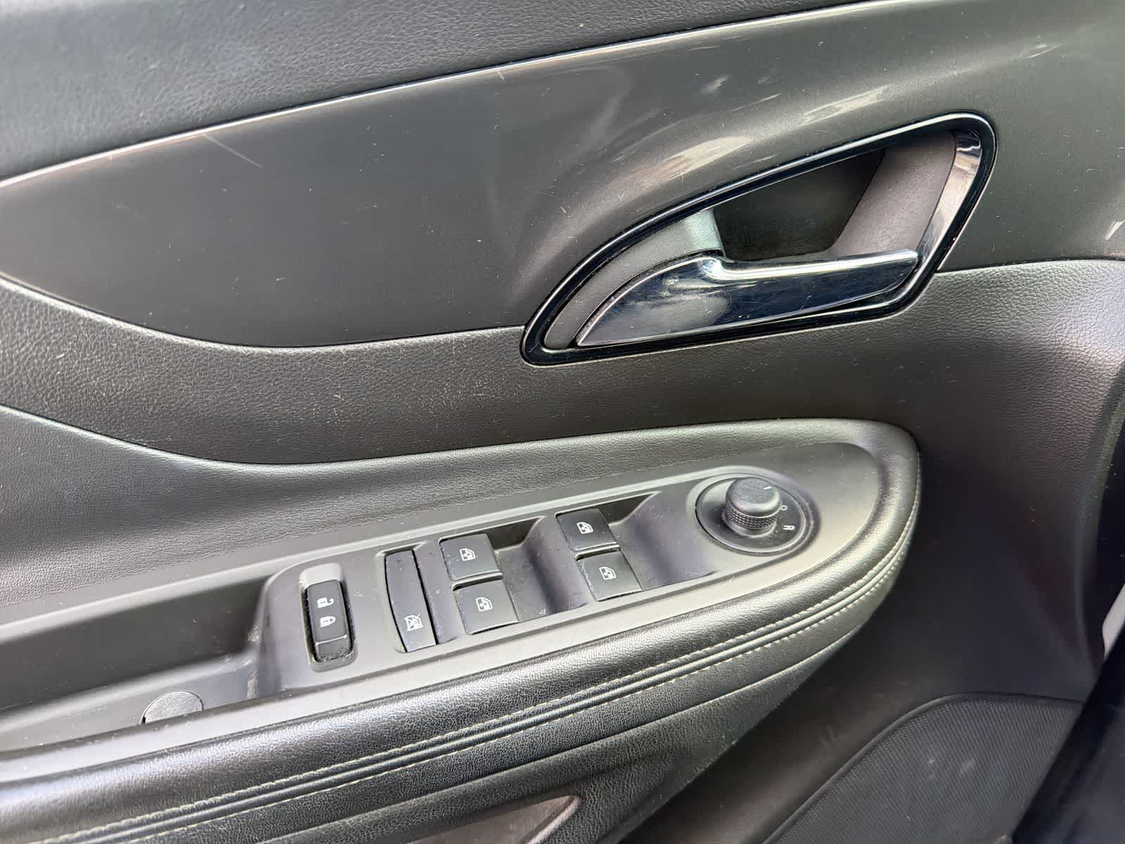 Thumbnail: 2017 Buick Encore - 21