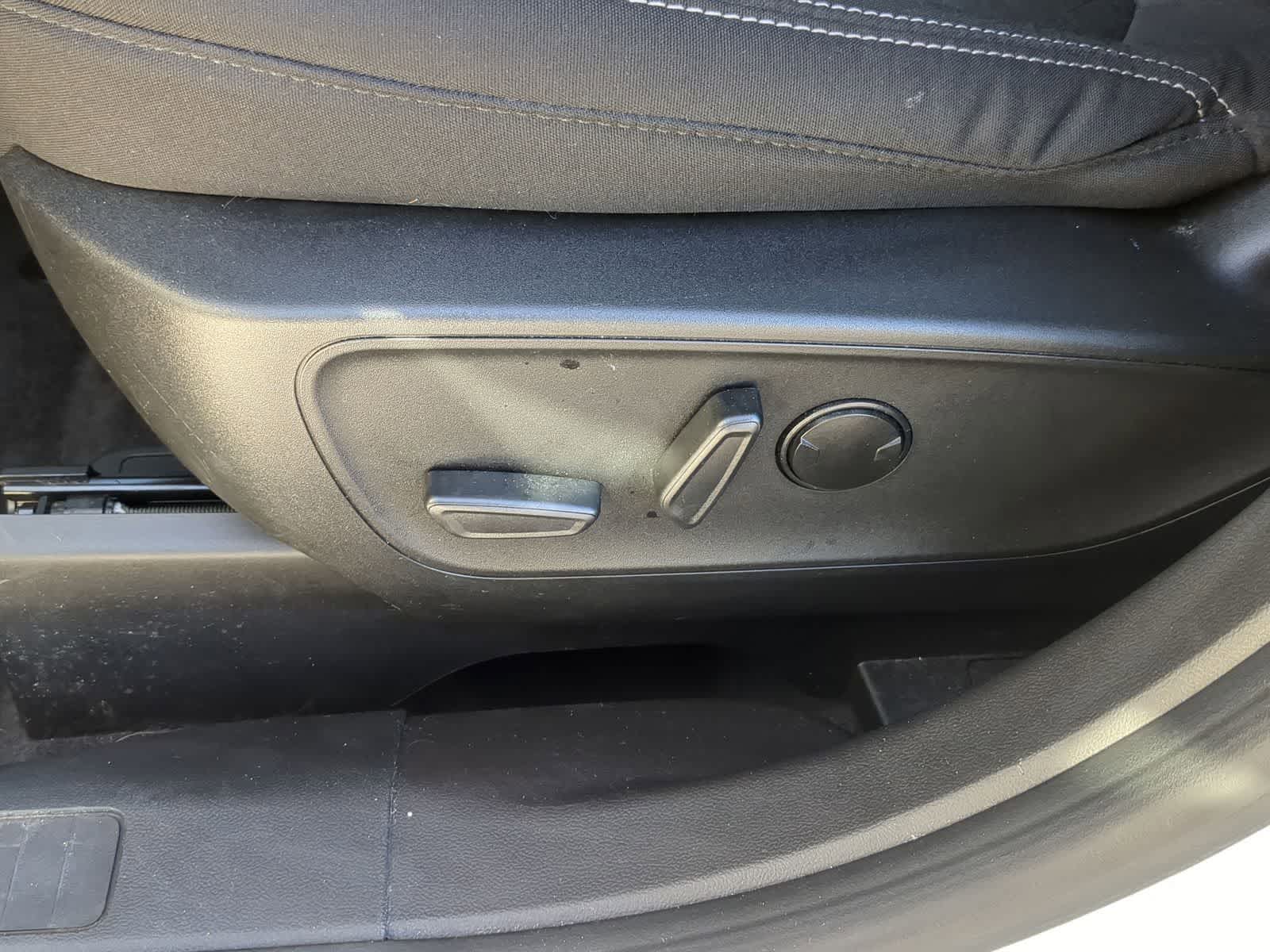 Thumbnail: 2023 Ford Escape - 20