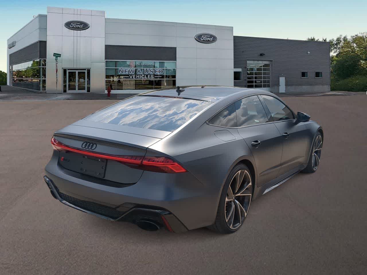 Thumbnail: 2022 Audi RS 7 - 11
