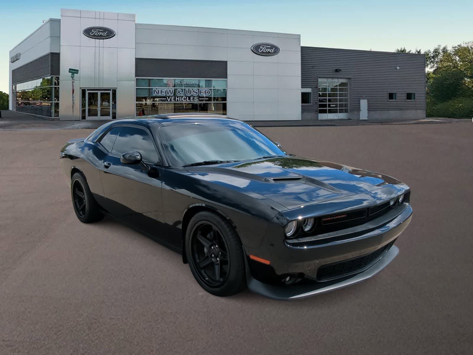 Thumbnail: 2016 Dodge Challenger - 2