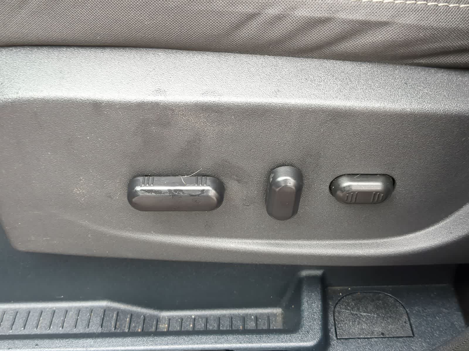 Thumbnail: 2016 Ford Escape - 19