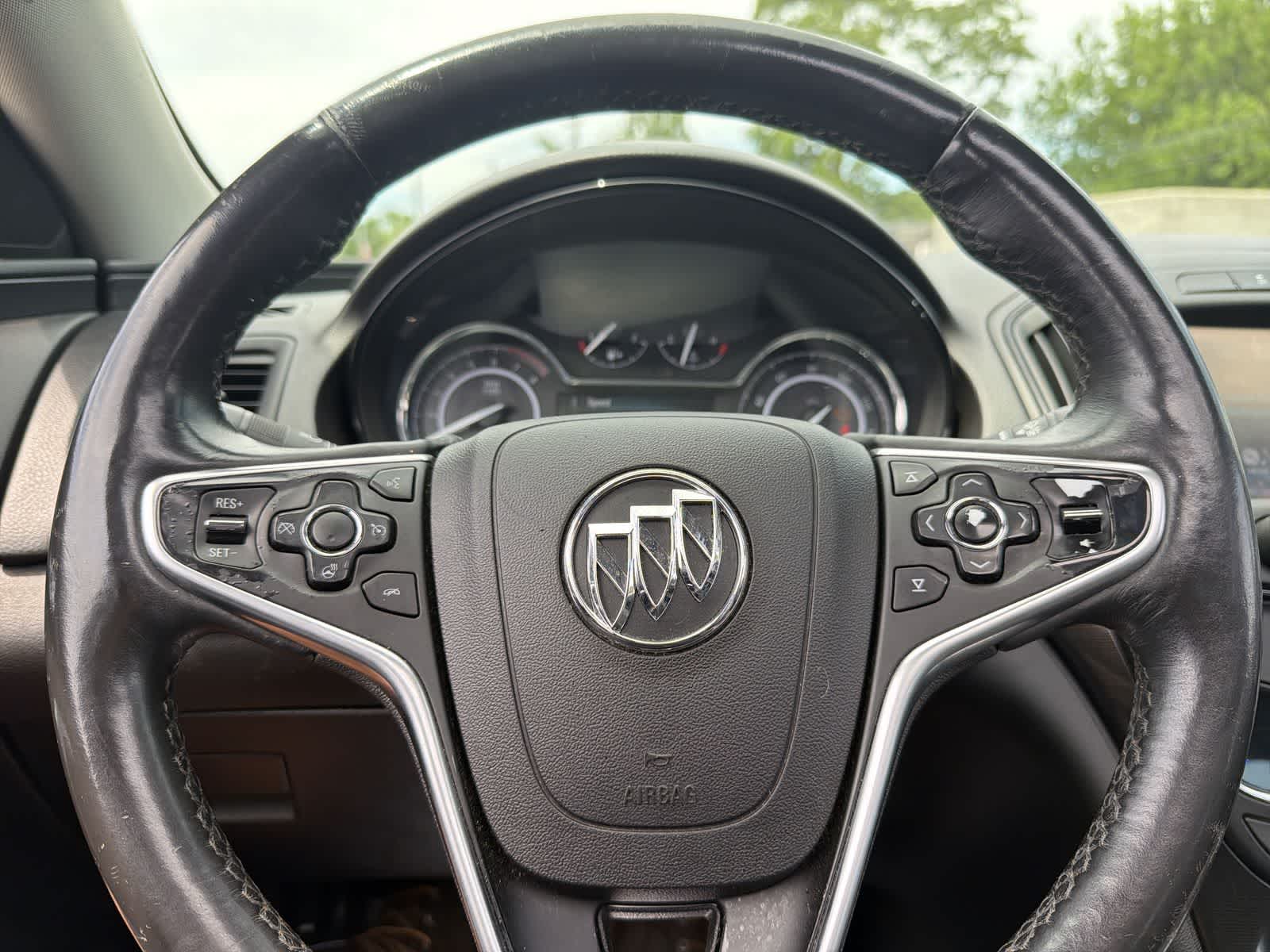 Thumbnail: 2016 Buick Regal - 29