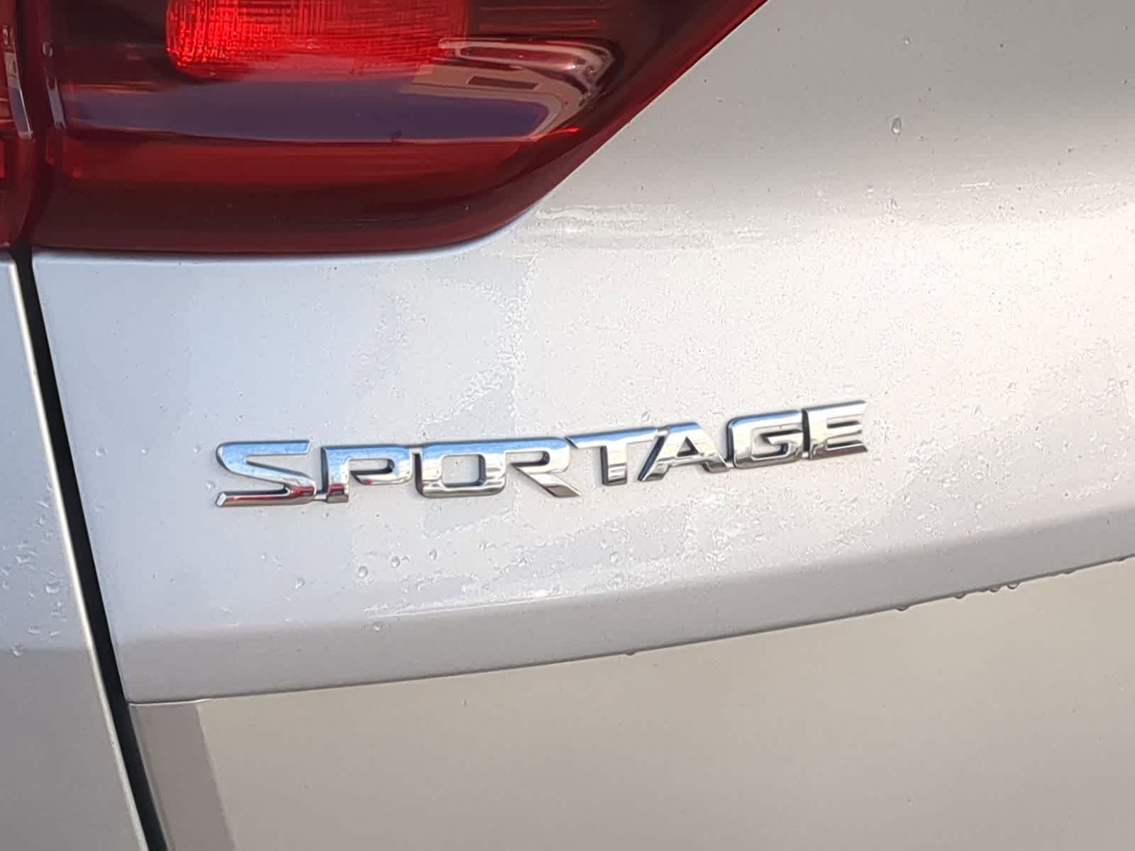 Thumbnail: 2022 Kia Sportage - 16