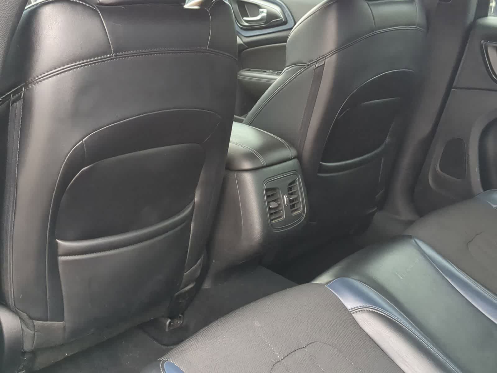 Thumbnail: 2016 Chrysler 200 - 24