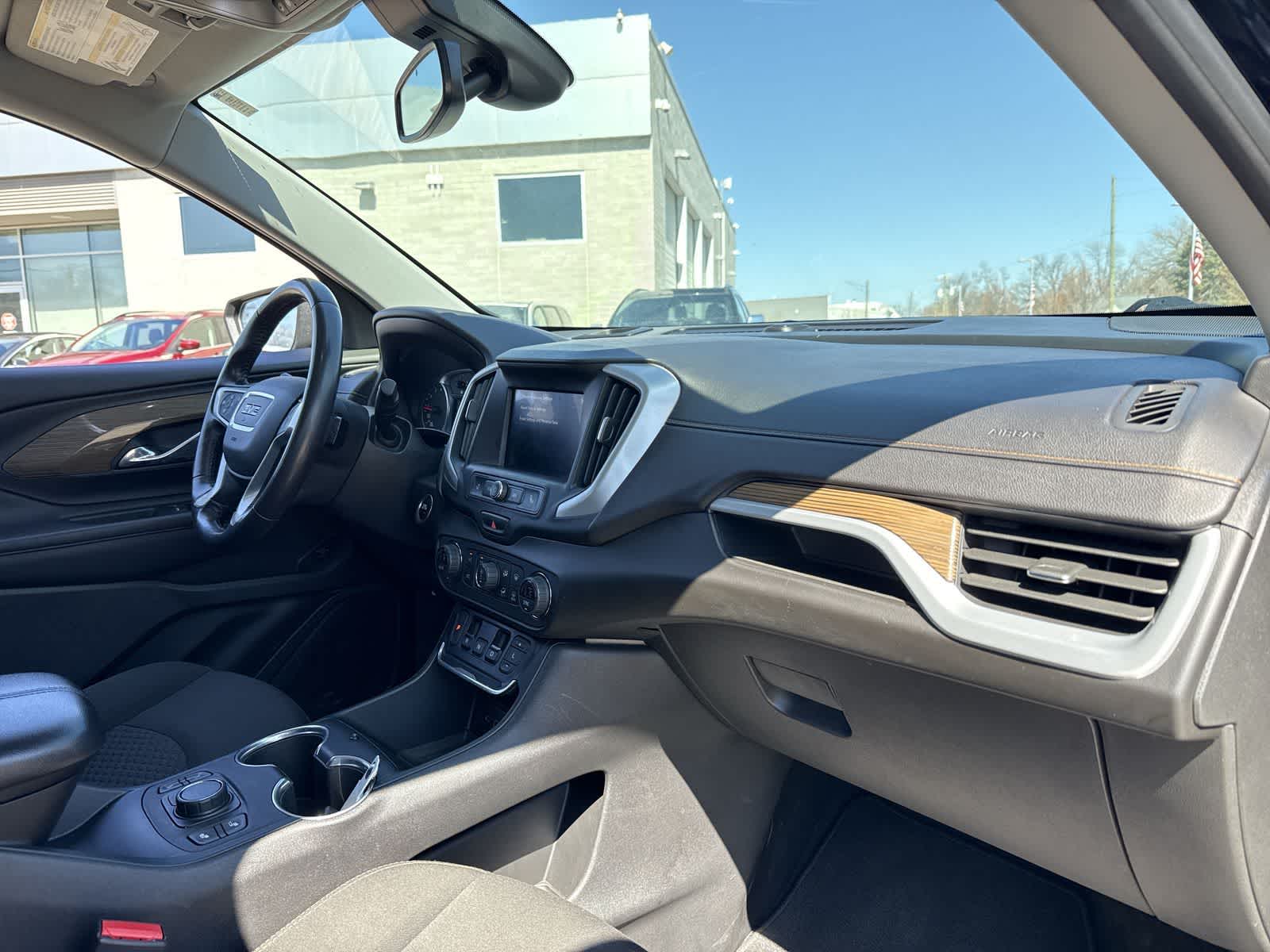 Thumbnail: 2020 GMC Terrain - 21