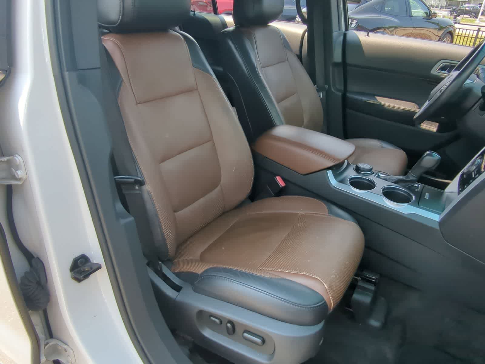 2012 Ford Explorer Limited 28