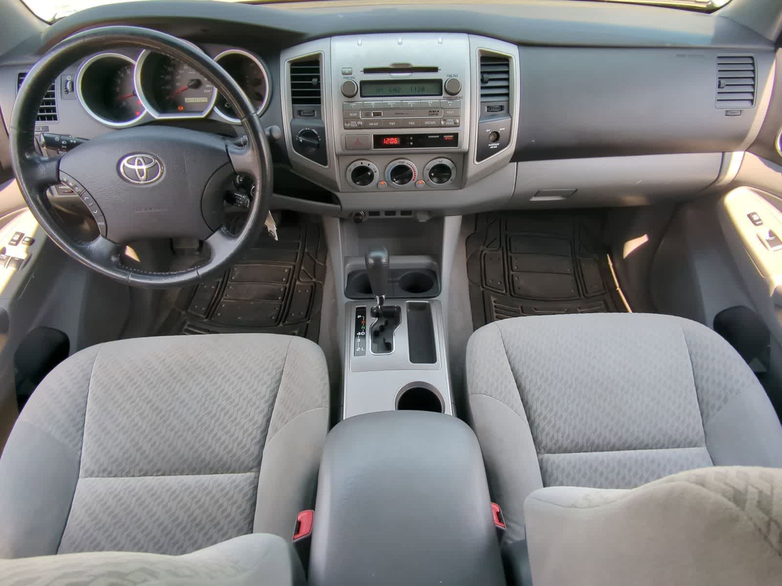 Thumbnail: 2011 Toyota Tacoma - 16