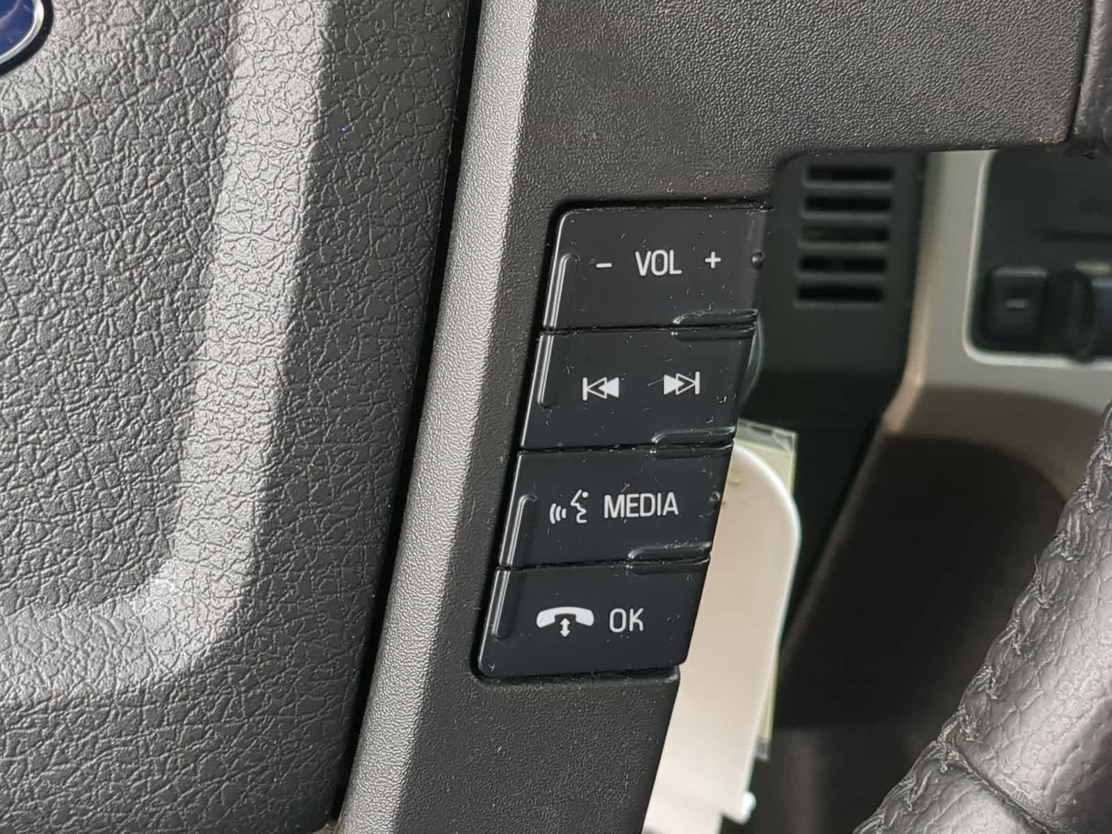2014 Ford F-150 XLT 30