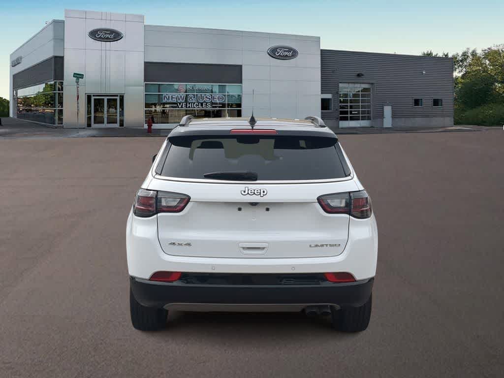 Thumbnail: 2022 Jeep Compass - 10