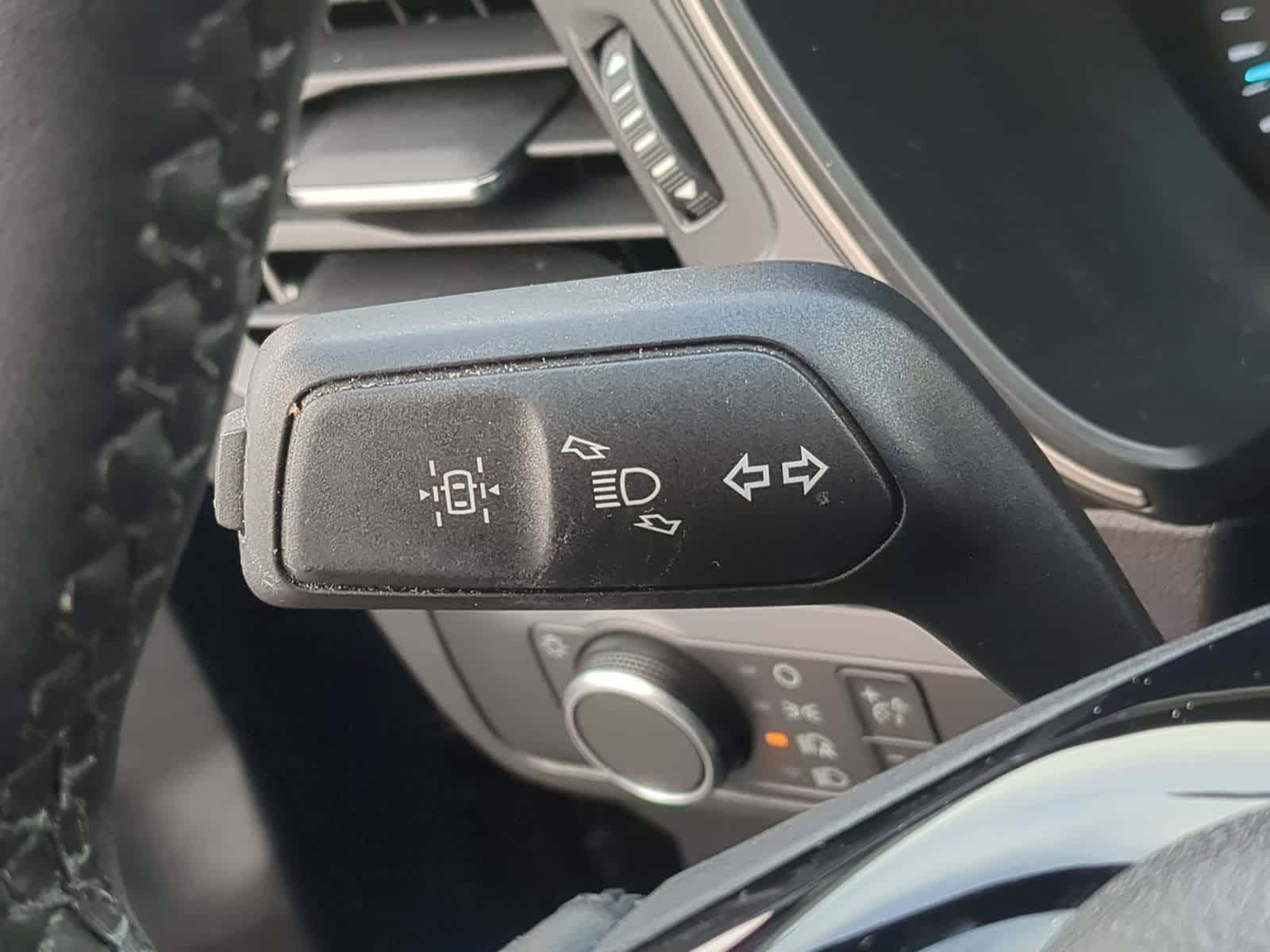 Thumbnail: 2022 Ford Escape - 30