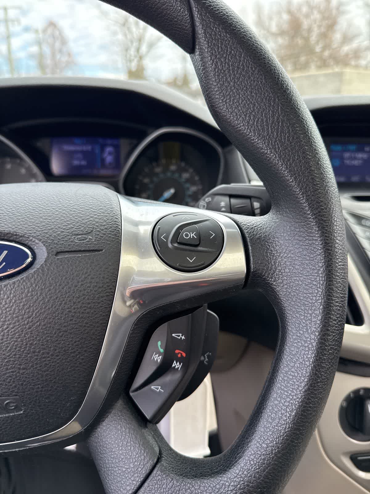 Thumbnail: 2013 Ford Focus - 25