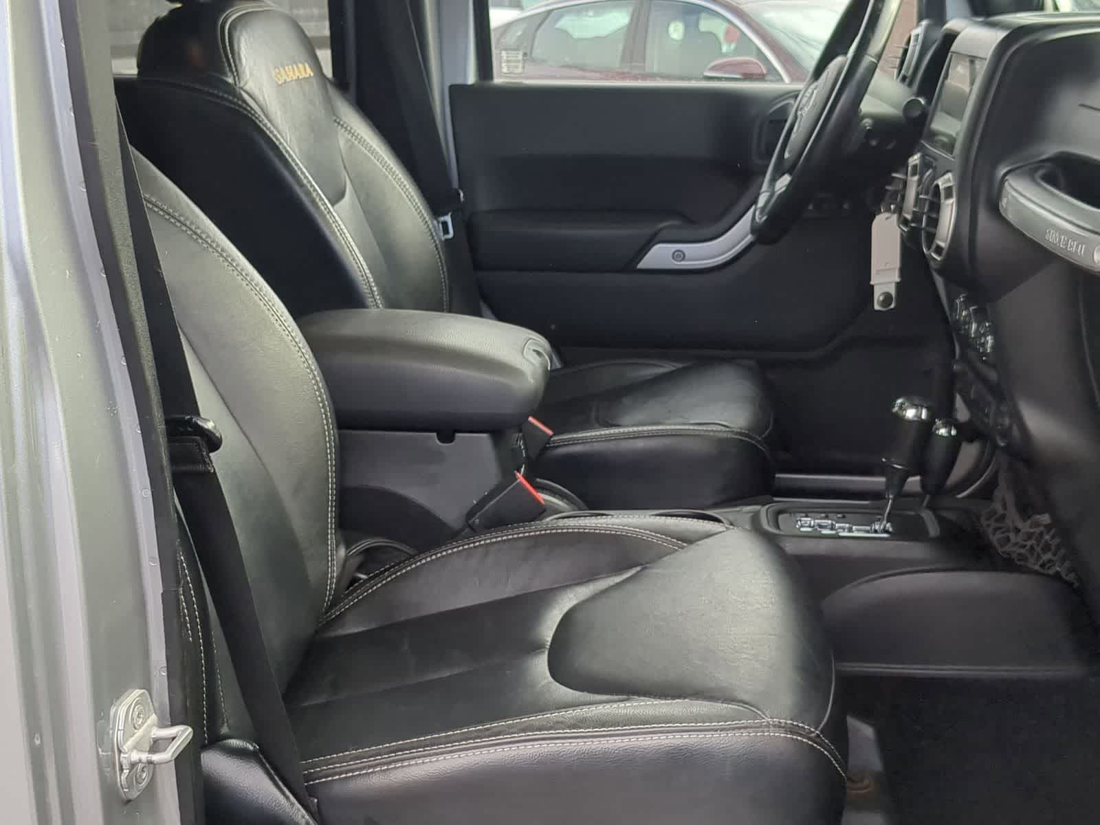 Thumbnail: 2013 Jeep Wrangler - 25