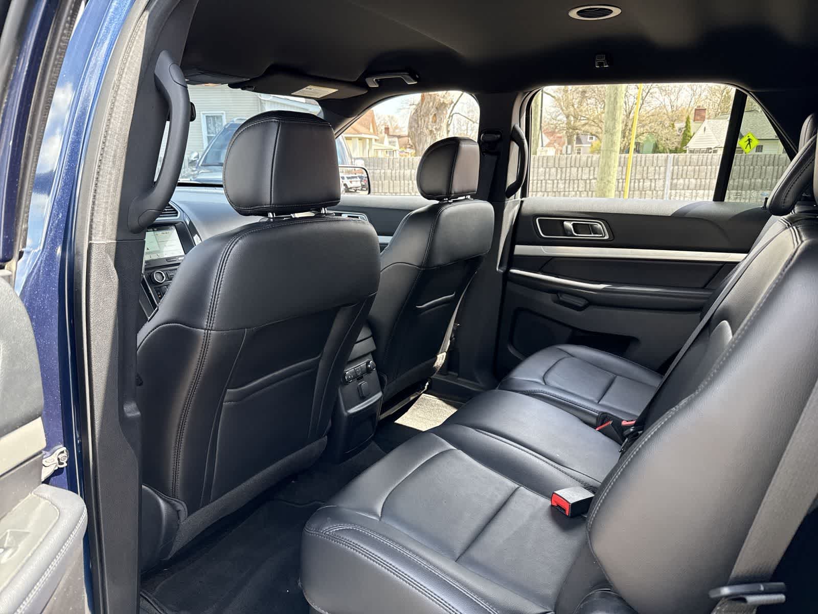 Thumbnail: 2017 Ford Explorer - 25