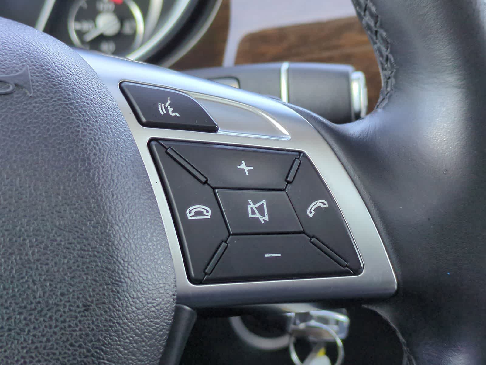 Thumbnail: 2014 Mercedes-Benz M-Class - 32