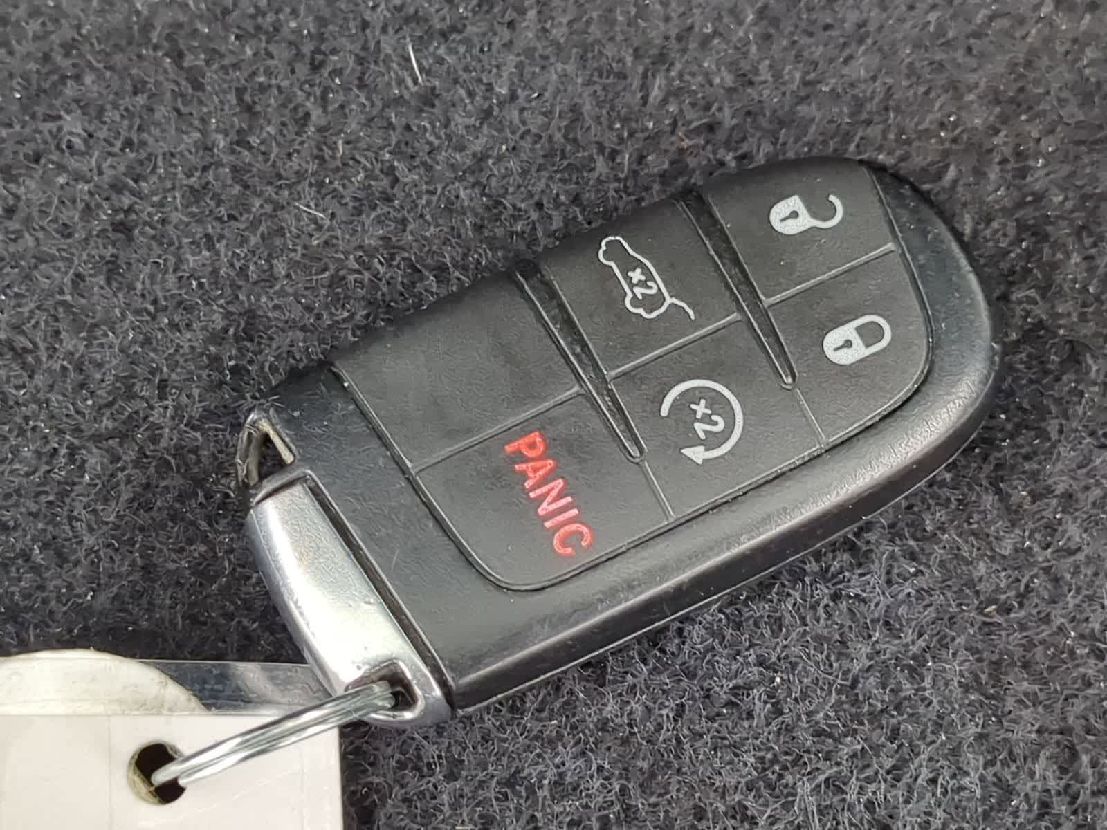 Thumbnail: 2015 Jeep Grand Cherokee - 38