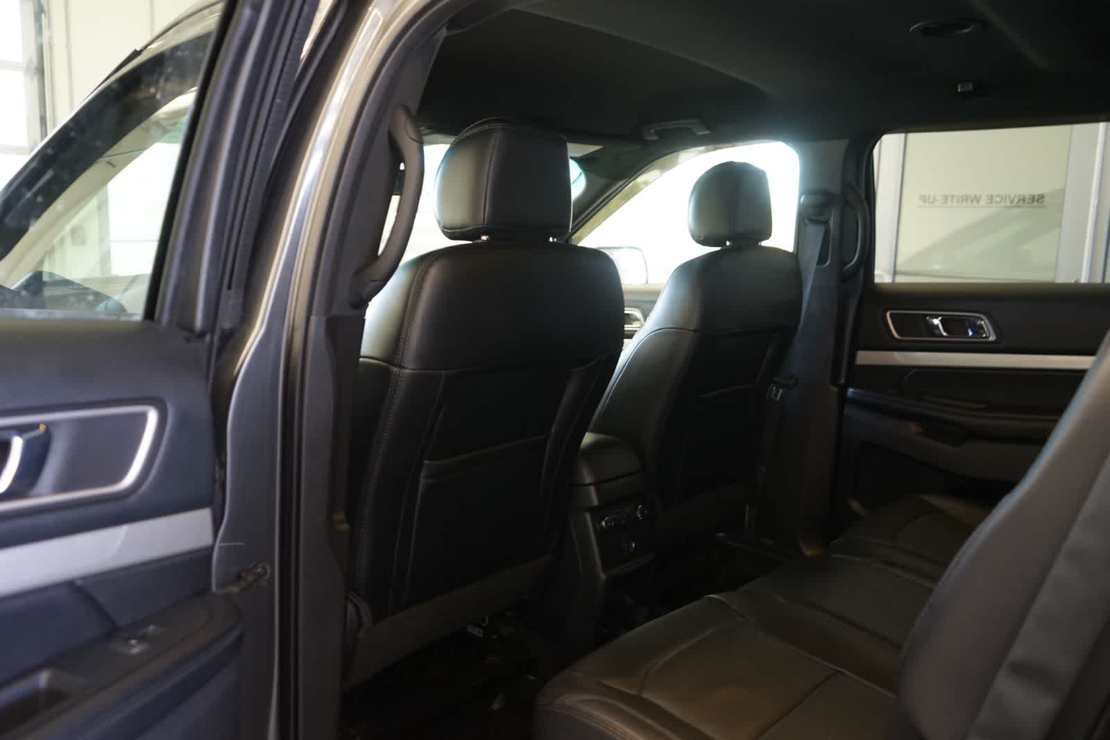 Thumbnail: 2016 Ford Explorer - 28