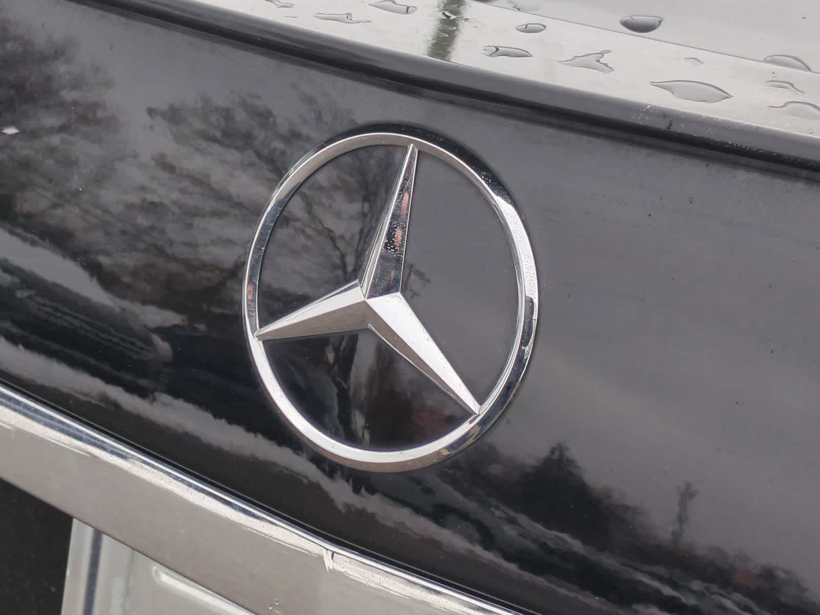 Thumbnail: 2012 Mercedes-Benz E-Class - 21