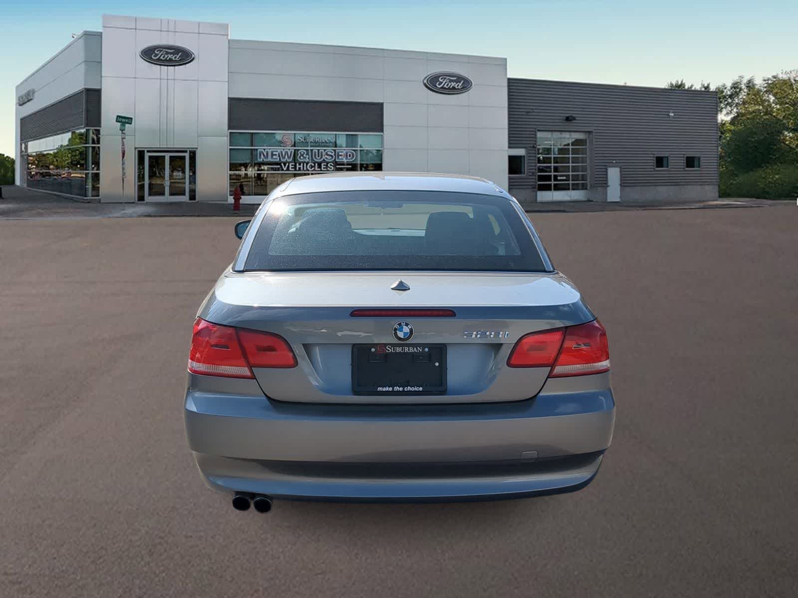 Thumbnail: 2010 BMW 3 Series - 10